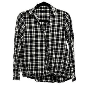 Madewell Wrap-Front Shirt in black and white plaid size xs